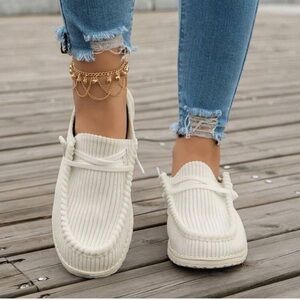 SHEIN White Ribbed Sneakers